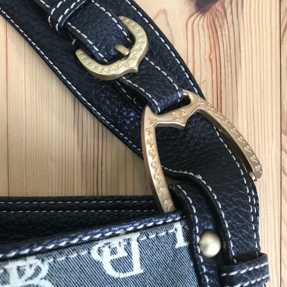 Dooney and Bourke Shoulder Bag - Picture 3 of 9